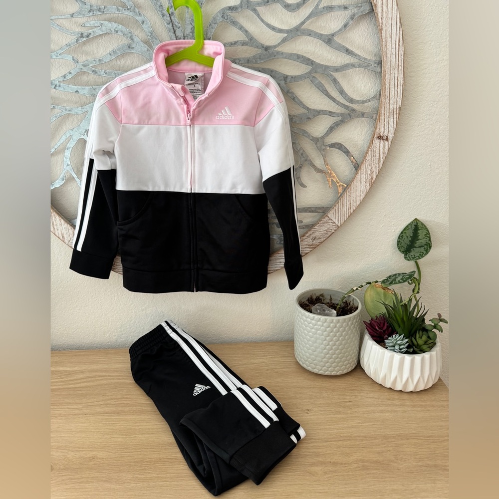 ADIDAS Girl’s Tracksuit. Kid’s Activewear. Size 5/5T. Pink, white & black. Set.